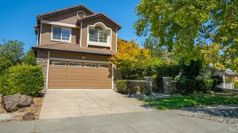 1751 Inverness Dr, Petaluma, CA 94954