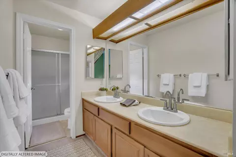 Bath - 149 Captains Ct, Vallejo, CA 94591 photo 2 of 2