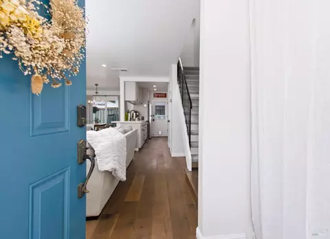 25 Belvedere Ct, Napa, CA 94559