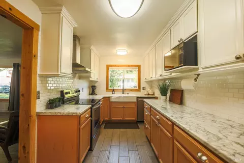 Kitchen - 441 North St, Willits, CA 95490 photo 1 of 3