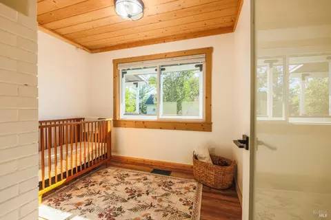 Bedroom - 441 North St, Willits, CA 95490 photo 3 of 6
