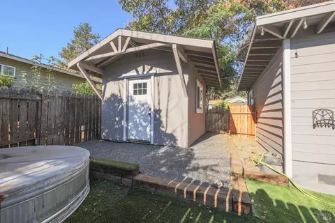 Exterior - 441 North St, Willits, CA 95490 photo 6 of 11