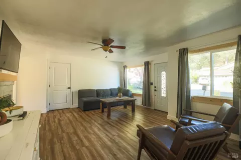 Living - 441 North St, Willits, CA 95490 photo 1 of 1