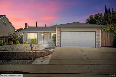 Exterior - 2242 Ross Pl, Fairfield, CA 94533 photo 2 of 13