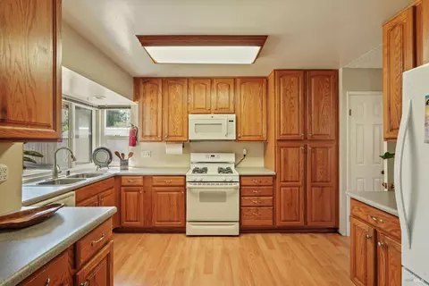 Kitchen - 2242 Ross Pl, Fairfield, CA 94533 photo 3 of 4