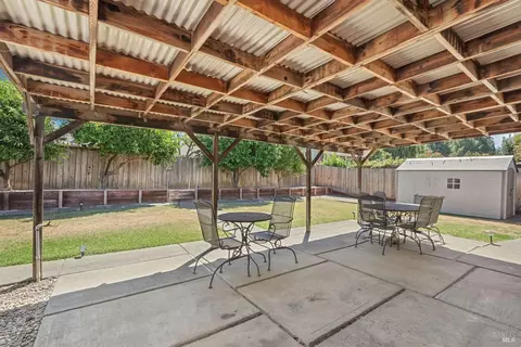 Exterior - 2242 Ross Pl, Fairfield, CA 94533 photo 5 of 13