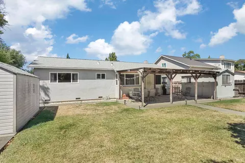 Exterior - 2242 Ross Pl, Fairfield, CA 94533 photo 7 of 13