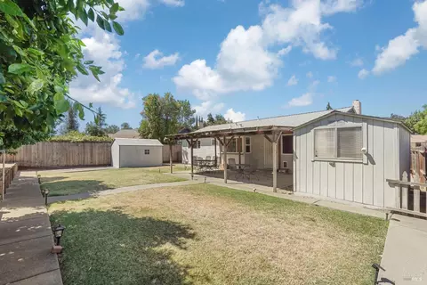 Exterior - 2242 Ross Pl, Fairfield, CA 94533 photo 8 of 13