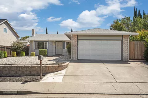 Exterior - 2242 Ross Pl, Fairfield, CA 94533 photo 1 of 13