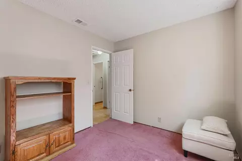 Bedroom - 2242 Ross Pl, Fairfield, CA 94533 photo 4 of 6