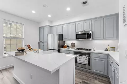 Kitchen - 3710 Central Pkwy, Dublin, CA 94568 photo 3 of 4