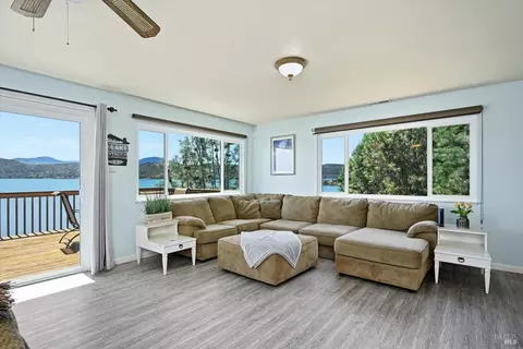 Living - 4045 Mesa, Clearlake, CA 95422 photo 5 of 6
