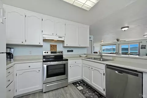 Kitchen - 4045 Mesa, Clearlake, CA 95422 photo 3 of 3