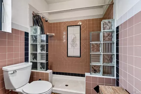 Bath - 5455 First Gate Rd, Willits, CA 95490 photo 2 of 3