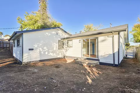 Exterior - 620 Corcoran Ave, Vallejo, CA 94589 photo 4 of 7