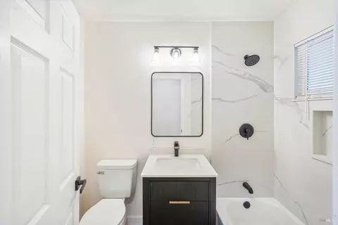 Bath - 620 Corcoran Ave, Vallejo, CA 94589 photo 1 of 3