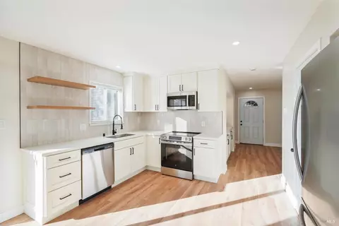 Kitchen - 620 Corcoran Ave, Vallejo, CA 94589 photo 1 of 1
