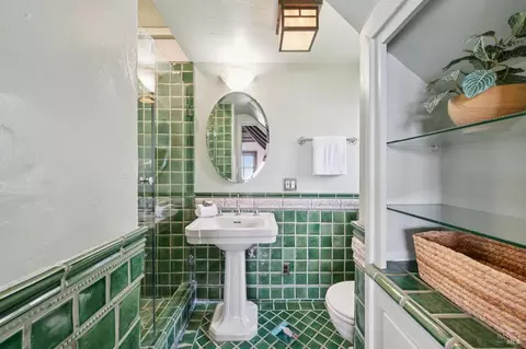 Bath - 246 Beach Rd, Belvedere, CA 94920 photo 1 of 4