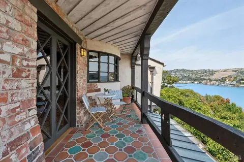 Exterior - 246 Beach Rd, Belvedere, CA 94920 photo 4 of 11