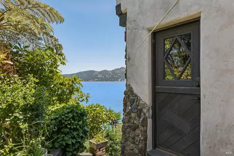 Exterior - 246 Beach Rd, Belvedere, CA 94920 photo 9 of 11