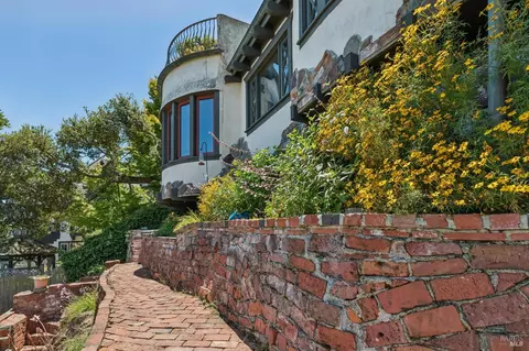 Exterior - 246 Beach Rd, Belvedere, CA 94920 photo 6 of 11