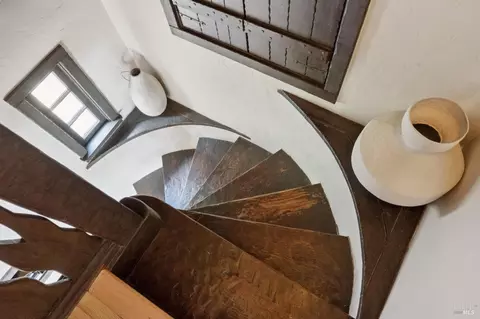 Entry Way - 246 Beach Rd, Belvedere, CA 94920 photo 3 of 7
