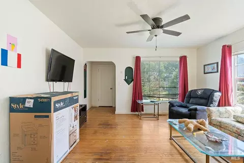 Living - 841 Benicia Rd, Vallejo, CA 94591 photo 2 of 2