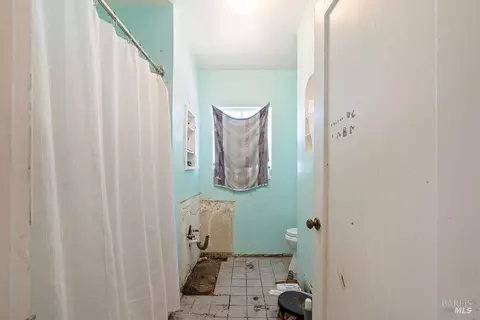 Bath - 841 Benicia Rd, Vallejo, CA 94591 photo 3 of 3