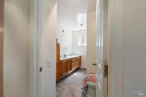 Entry Way - 841 Benicia Rd, Vallejo, CA 94591 photo 4 of 9