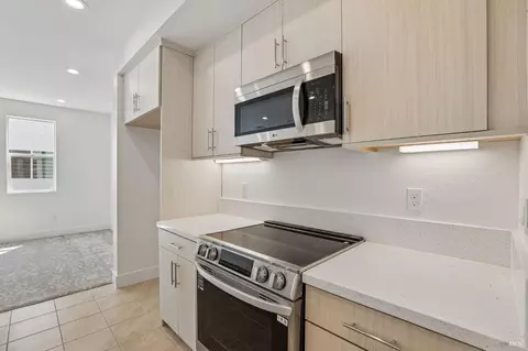 Kitchen - 1761 Capulet Dr, Milpitas, CA 95035 photo 2 of 4