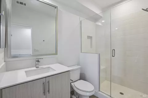 Bath - 1761 Capulet Dr, Milpitas, CA 95035 photo 4 of 4
