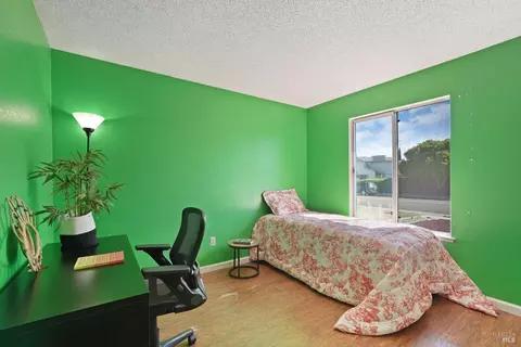 Bedroom - 775 Oakbrook Dr, Fairfield, CA 94534 photo 5 of 5