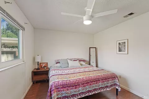 Bedroom - 775 Oakbrook Dr, Fairfield, CA 94534 photo 2 of 5