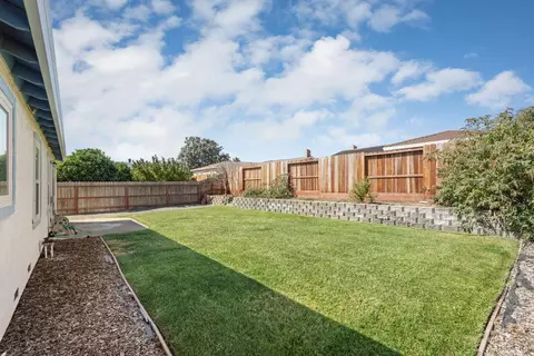 Exterior - 775 Oakbrook Dr, Fairfield, CA 94534 photo 7 of 7
