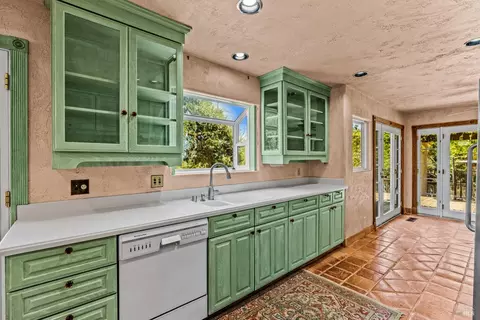 Kitchen - 2145 NW Mount Veeder Rd, Napa, CA 94558 photo 4 of 6