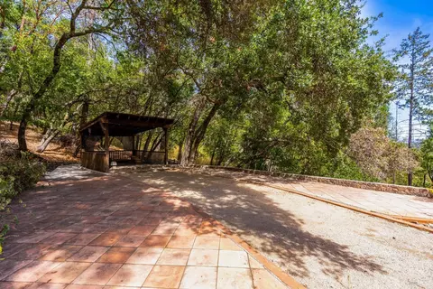 Exterior - 2145 NW Mount Veeder Rd, Napa, CA 94558 photo 10 of 33