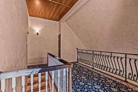 Entry Way - 2145 NW Mount Veeder Rd, Napa, CA 94558 photo 3 of 6