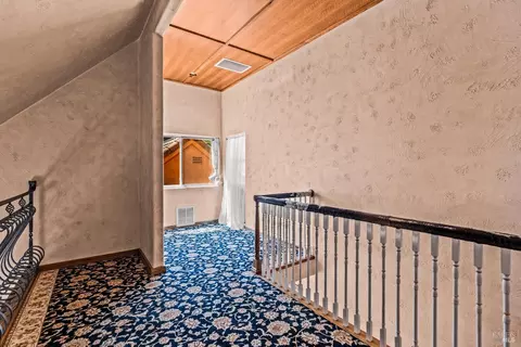 Entry Way - 2145 NW Mount Veeder Rd, Napa, CA 94558 photo 5 of 6