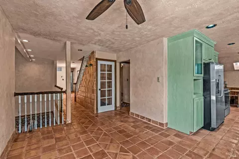 Entry Way - 2145 NW Mount Veeder Rd, Napa, CA 94558 photo 2 of 6