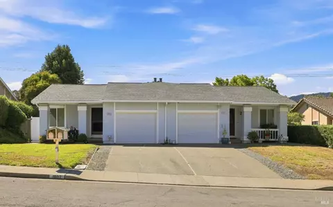 1607 Merritt Dr, Novato, CA 94949