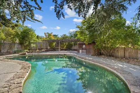 Exterior - 4 Ranch Rd, San Rafael, CA 94903 photo 12 of 22