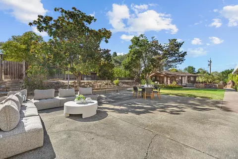 Exterior - 4 Ranch Rd, San Rafael, CA 94903 photo 2 of 22