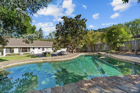 Exterior - 4 Ranch Rd, San Rafael, CA 94903 photo 11 of 22