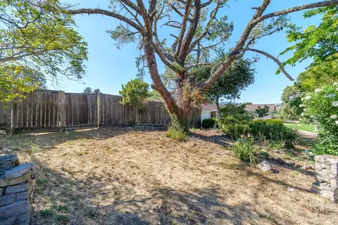 Exterior - 4 Ranch Rd, San Rafael, CA 94903 photo 16 of 22