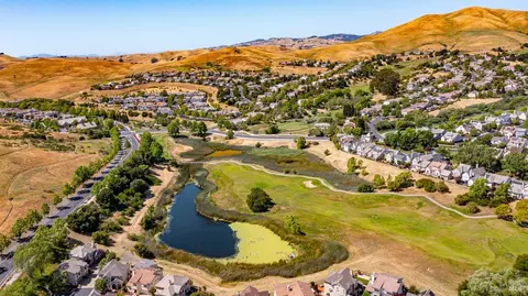 6658 Chalk Hill Ln, Vallejo, CA 94591