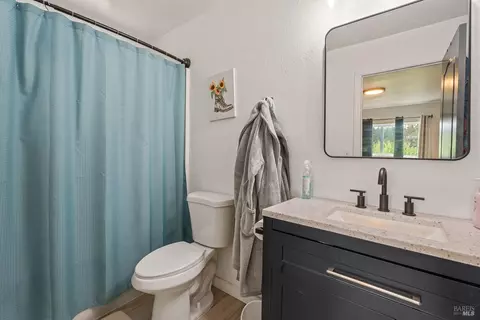 Bath - 1620 Harrah Dr, Willits, CA 95490 photo 1 of 2