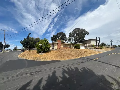 1064 Manor Rd, El Sobrante, CA 94803