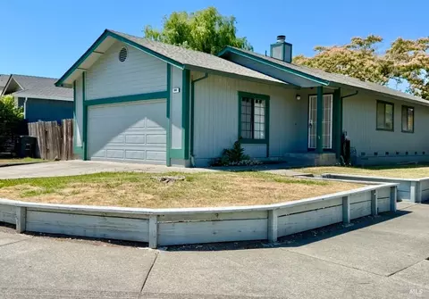 980 Stanislaus Way, Santa Rosa, CA 95401