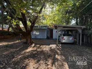 917 Saracen Rd, Santa Rosa, CA 95401