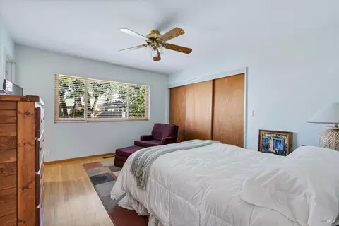 Bedroom - 136 Mark West Station Rd, Windsor, CA 95492 photo 4 of 5